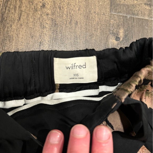 Wilfred flowy cropped pants - Picture 2 of 2